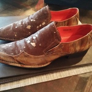 Robert Wayne Holla shoes